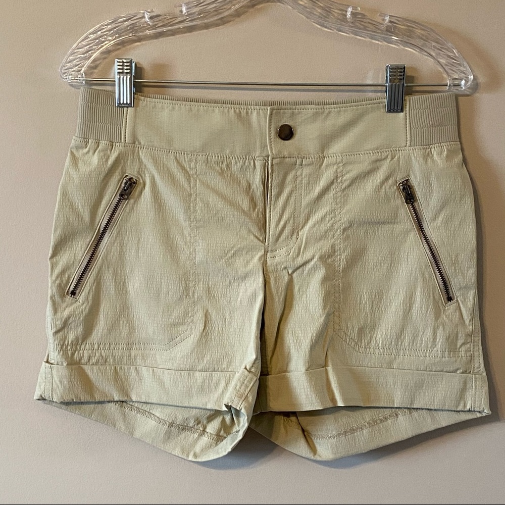 Athleta Trekkie Khaki Active Wear Comfy Shorts 6